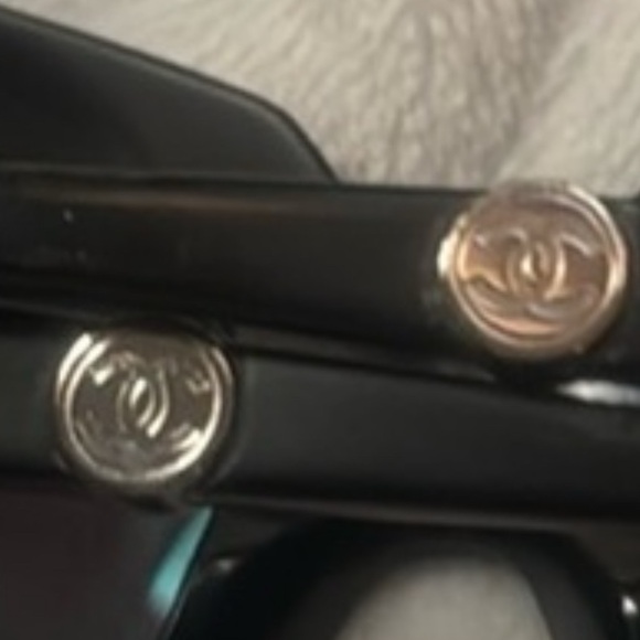 Authentic Vintage Chanel Sunglasses - Picture 10 of 13
